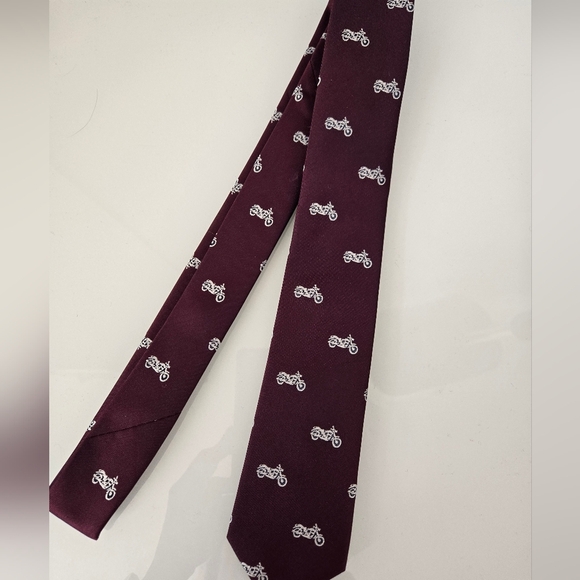 Men's Burgundy Motorcycle Pattern Silk Skinny Tie - Picture 5 of 6